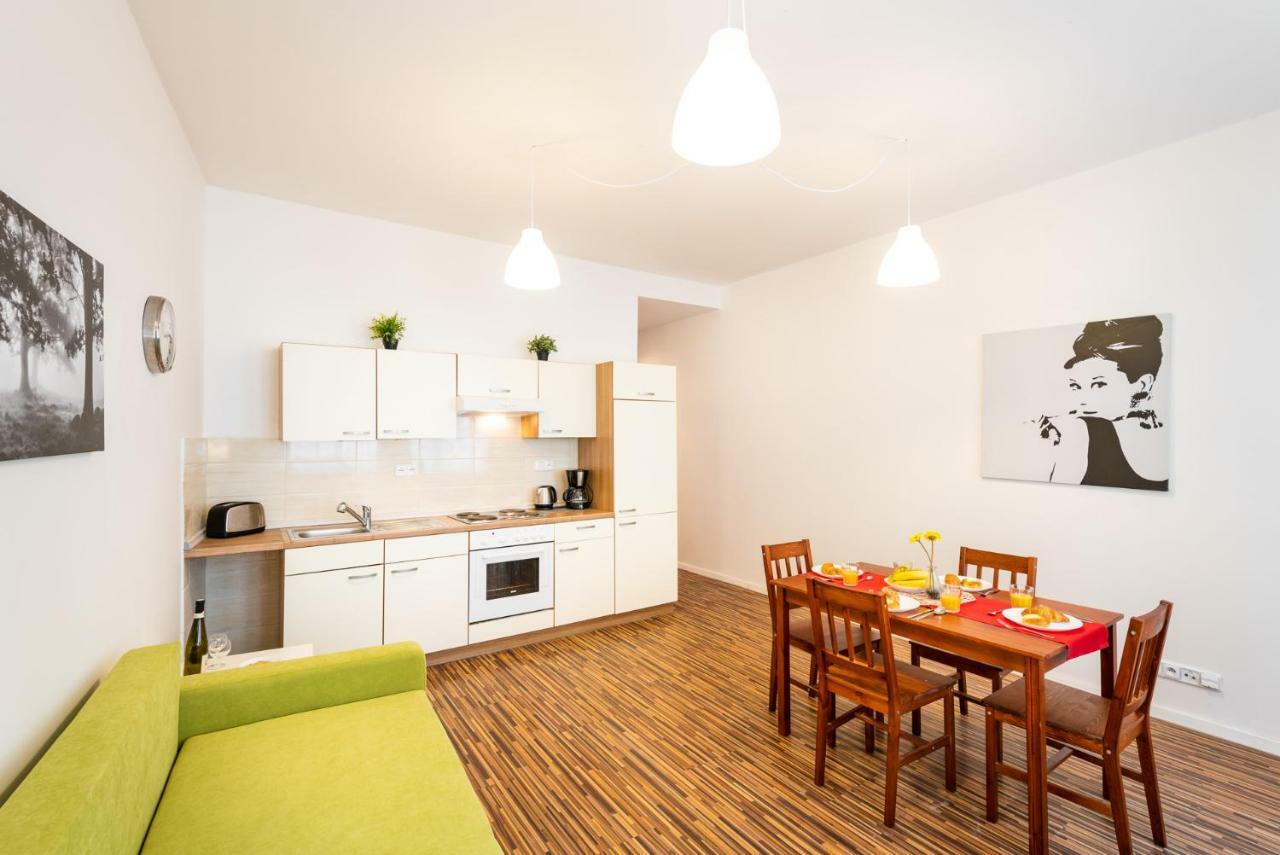 Na Zborenci Design *